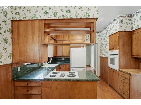 11874 Hazelgreen Road NE Silverton OR 97381