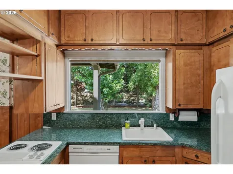 11874 Hazelgreen Road NE Silverton OR 97381