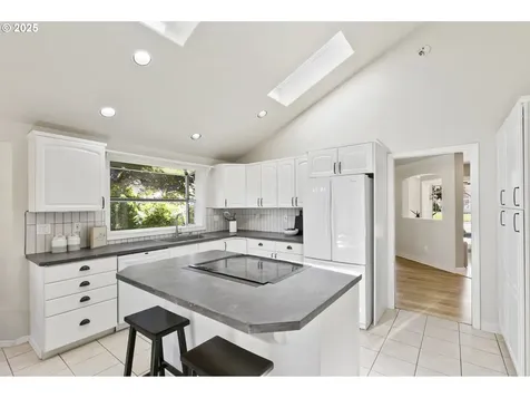 234 Sparks Drive Kelso WA 98626