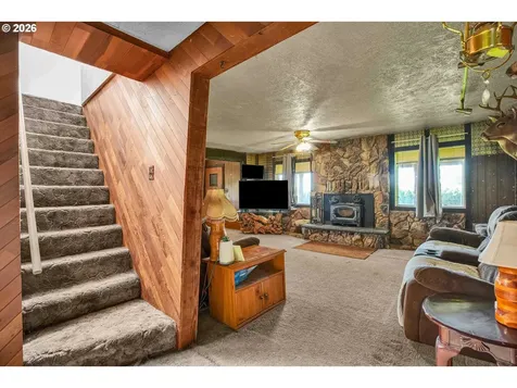 70896 Neer City Road Rainier OR 97048