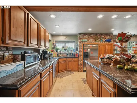 16777 S Henrici Road Oregon City OR 97045