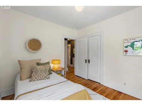 3243 NE 14th Avenue Portland OR 97212