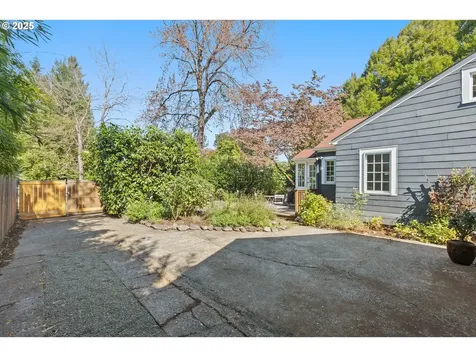 3243 NE 14th Avenue Portland OR 97212