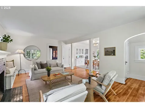 3243 NE 14th Avenue Portland OR 97212