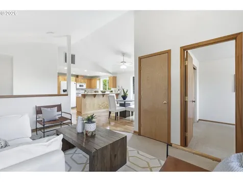 8702 NE Glisan Street Portland OR 97220