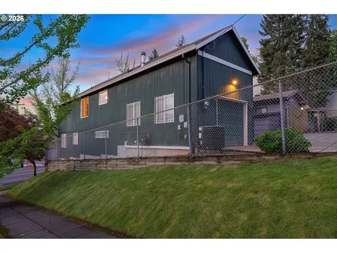 8702 NE Glisan Street Portland OR 97220