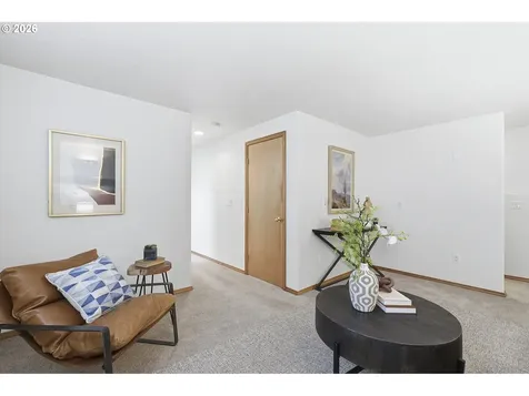 8702 NE Glisan Street Portland OR 97220