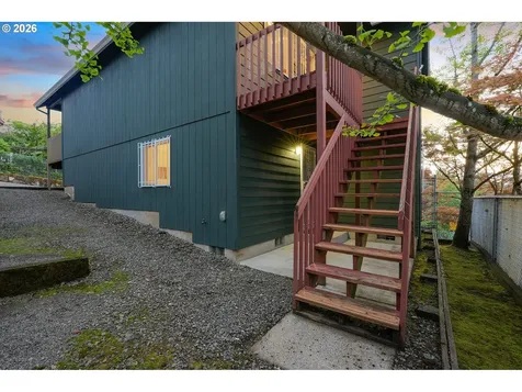 8702 NE Glisan Street Portland OR 97220