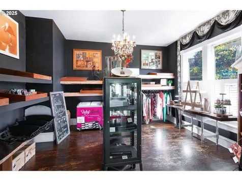 1772 SE Jackson Street Roseburg OR 97470