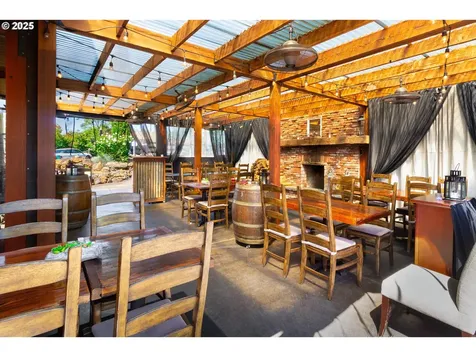 1772 SE Jackson Street Roseburg OR 97470