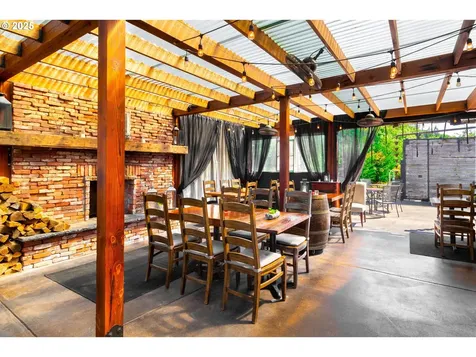 1772 SE Jackson Street Roseburg OR 97470