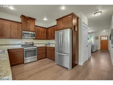 5826 SE Flavel Street Portland OR 97206