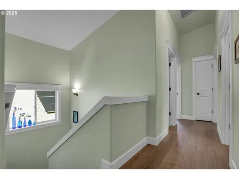 5826 SE Flavel Street Portland OR 97206