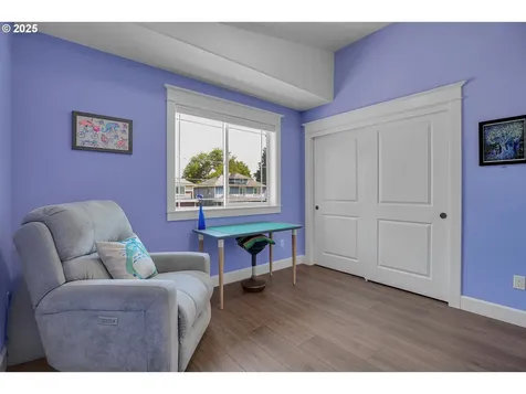 5826 SE Flavel Street Portland OR 97206