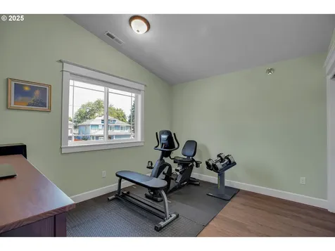 5826 SE Flavel Street Portland OR 97206