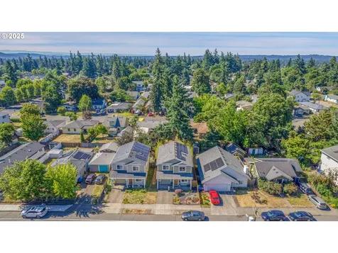 5826 SE Flavel Street Portland OR 97206