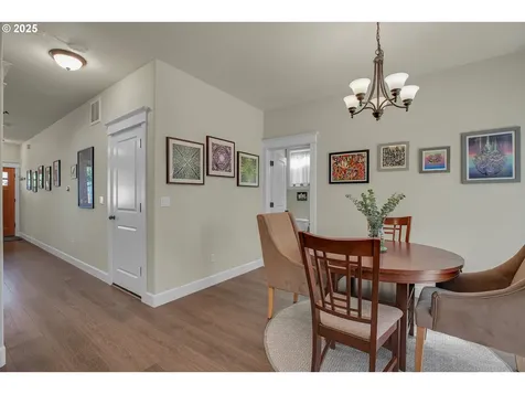 5826 SE Flavel Street Portland OR 97206