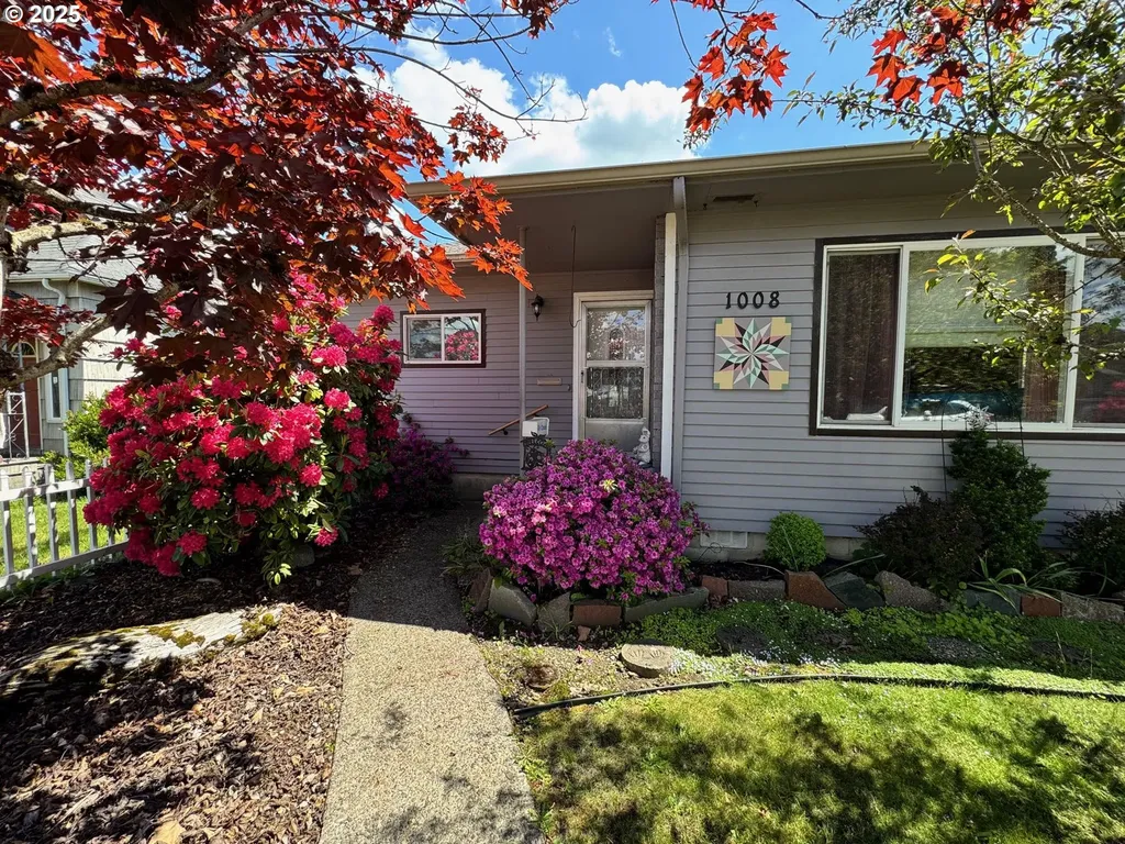 1008 F Street Centralia WA 98531