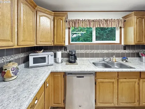 1008 F Street Centralia WA 98531