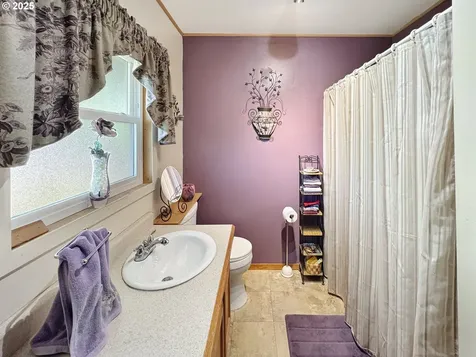 1008 F Street Centralia WA 98531