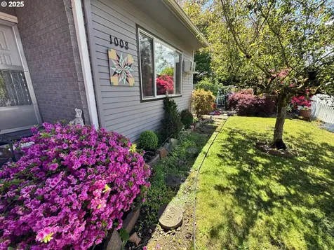 1008 F Street Centralia WA 98531