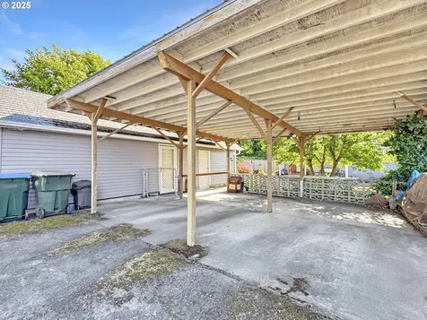 1008 F Street Centralia WA 98531