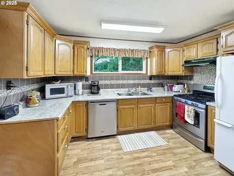 1008 F Street Centralia WA 98531