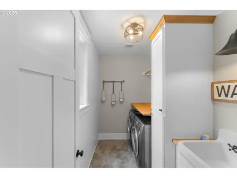 17847 S Hidden Lake Drive Oregon City OR 97045