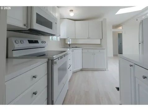 8851 SE Shadow Brook Court Clackamas OR 97015