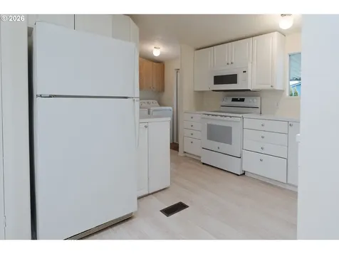 8851 SE Shadow Brook Court Clackamas OR 97015