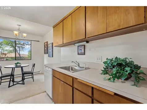 11490 SW Crown Drive King City OR 97224