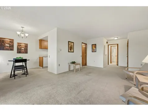 11490 SW Crown Drive King City OR 97224