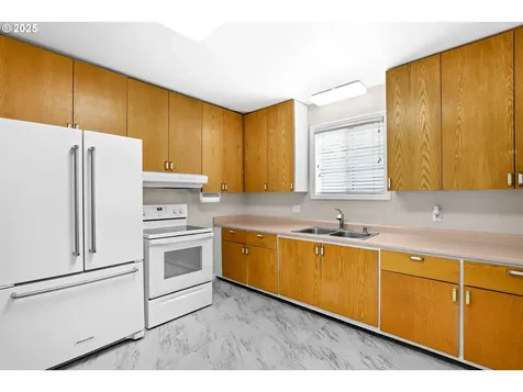 2834 N Terry Street Portland OR 97217