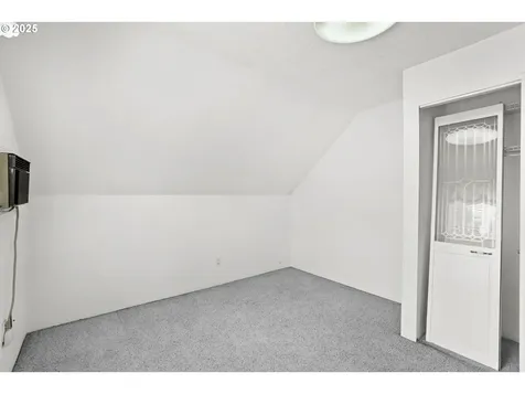 2834 N Terry Street Portland OR 97217