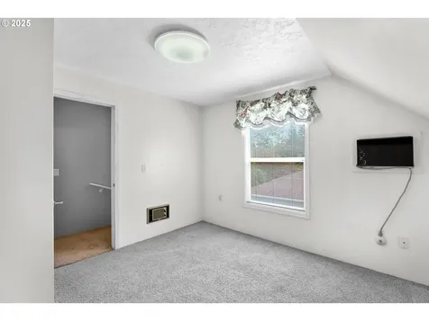 2834 N Terry Street Portland OR 97217