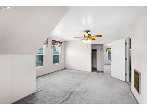 2834 N Terry Street Portland OR 97217