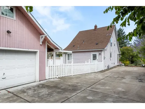 2834 N Terry Street Portland OR 97217