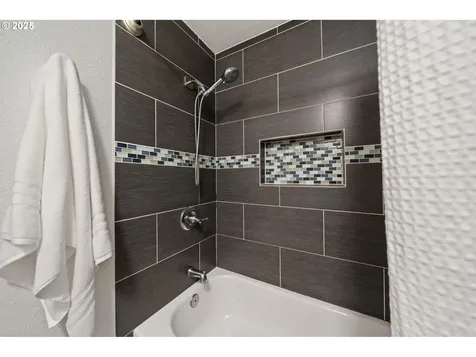 1948 NE Sunrise Lane Hillsboro OR 97124