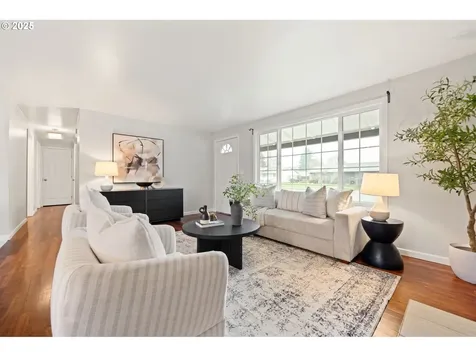 1948 NE Sunrise Lane Hillsboro OR 97124