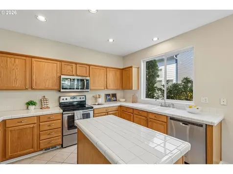 2385 NE 13th Way Hillsboro OR 97124