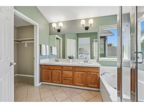2385 NE 13th Way Hillsboro OR 97124