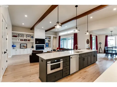 1910 John Day Drive Eugene OR 97408