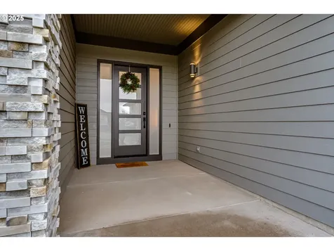 1910 John Day Drive Eugene OR 97408