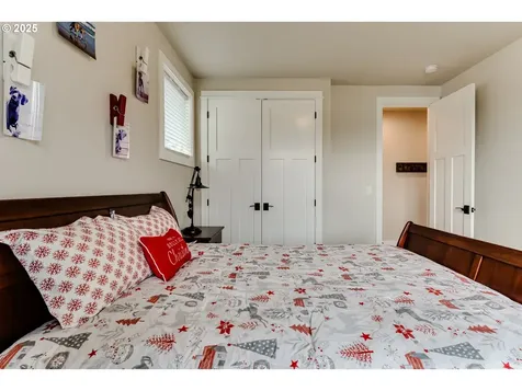 1910 John Day Drive Eugene OR 97408