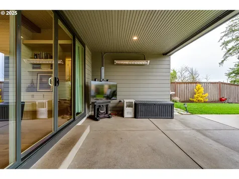 1910 John Day Drive Eugene OR 97408