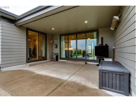 1910 John Day Drive Eugene OR 97408
