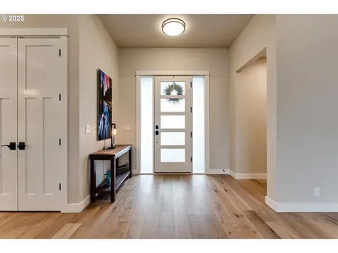 1910 John Day Drive Eugene OR 97408