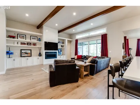 1910 John Day Drive Eugene OR 97408
