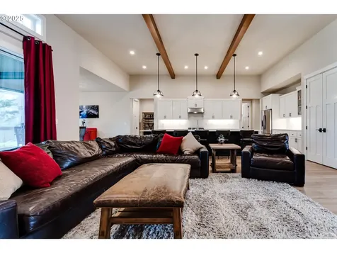 1910 John Day Drive Eugene OR 97408