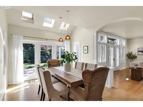 2899 Riverwalk Loop Eugene OR 97401